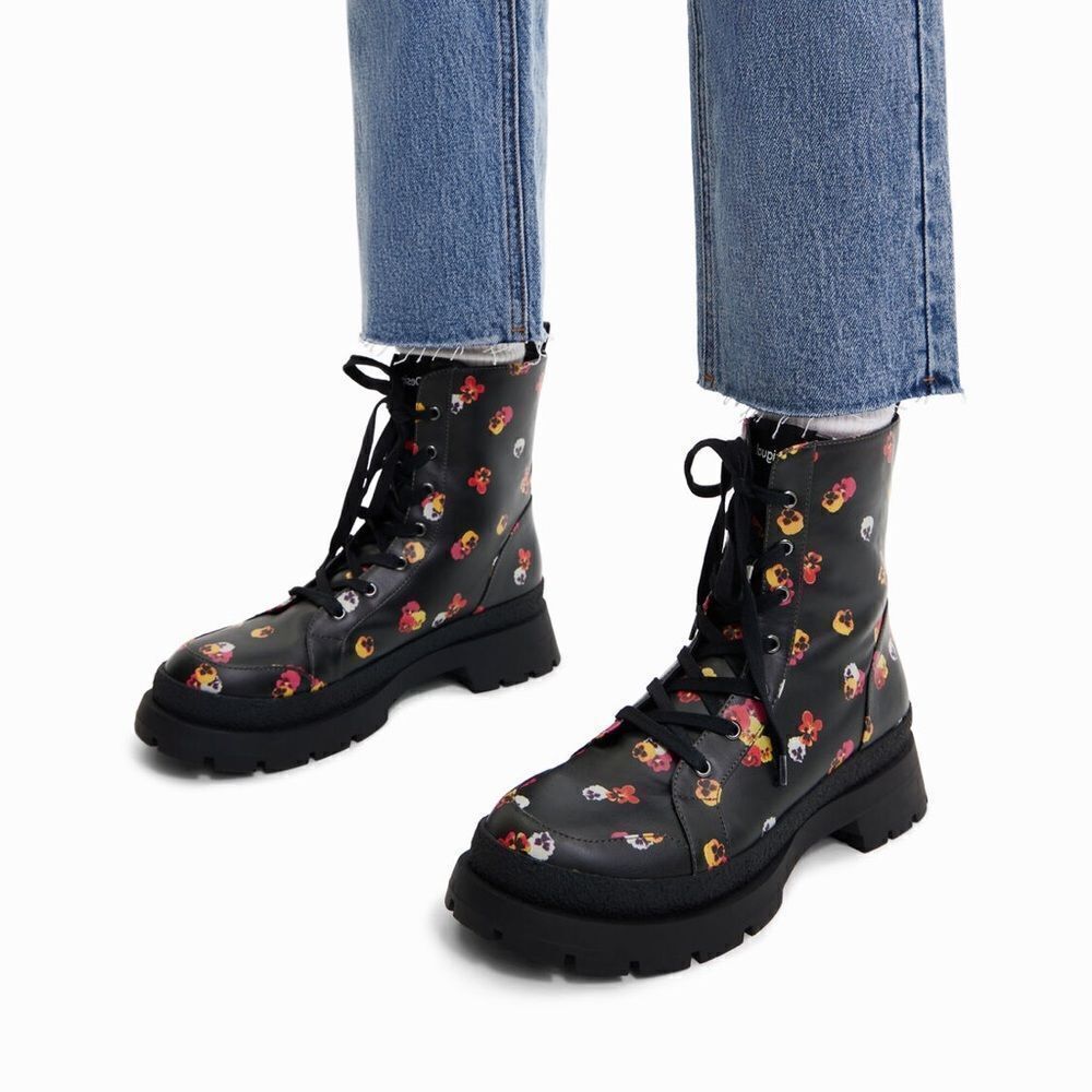 🔥Desigual Floral lace-up boots New with box
